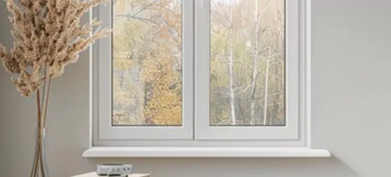 Vinyl Window Stool in Venice, FL